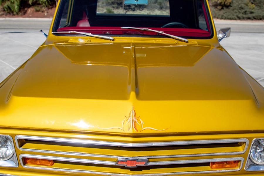 Детали экстерьера Chevrolet C10 Custom 1967 года  (фото 27 из 145)